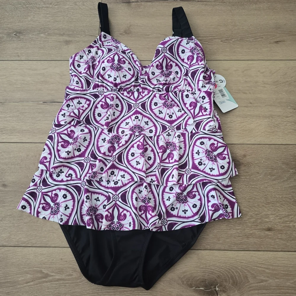 Women's Printed Tiered Fauxkini One Piece Swimsuit - Picture 2 of 9